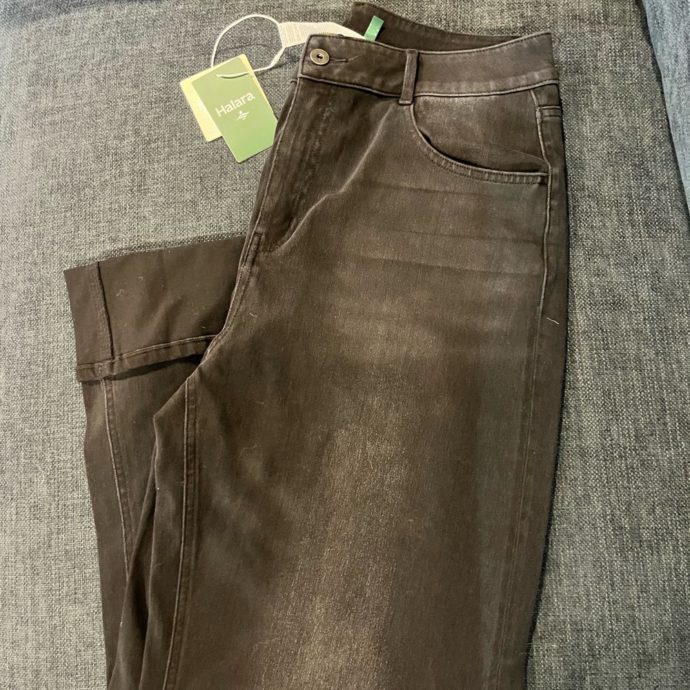 HALARA Gray Flex™ Denim Jegging Fabric Tag